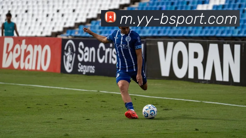 杜兰特回应网友质疑称父爱缺失导致自信不足是无知愚蠢的观点